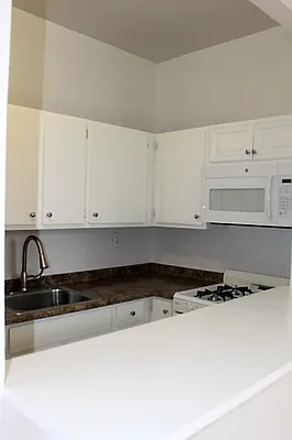 Rented by RE MAX Central Properties | media 23