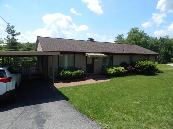 7524 Deer Branch Rd, Roanoke, VA 24019