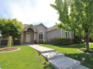 4217 W 32nd Ave, Kennewick, WA 99337