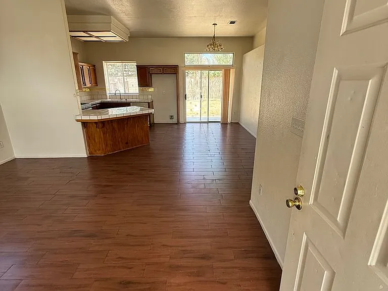 10612 Tivoli Ct — Photo 2