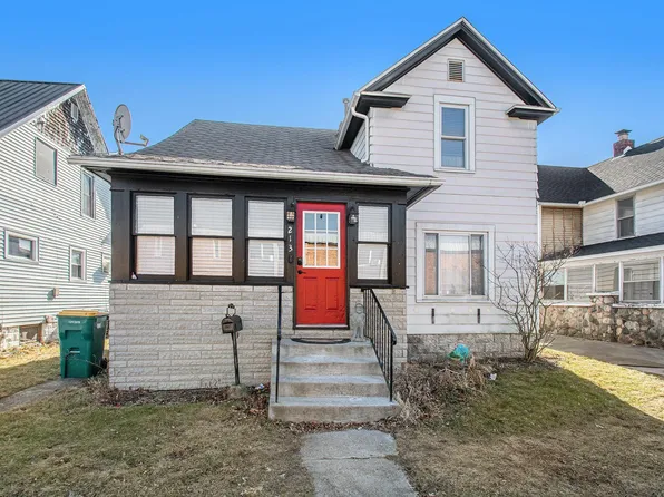 213 W 8th St, Mishawaka, IN 46544