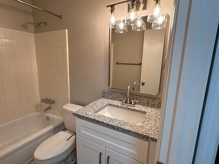 102 Briarview Cir — Photo 9