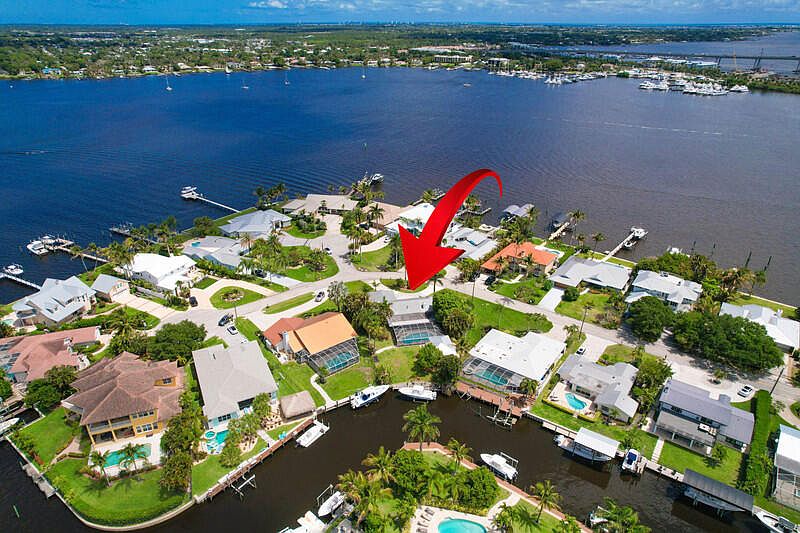1st image of 1209 SW Dyer Point Road