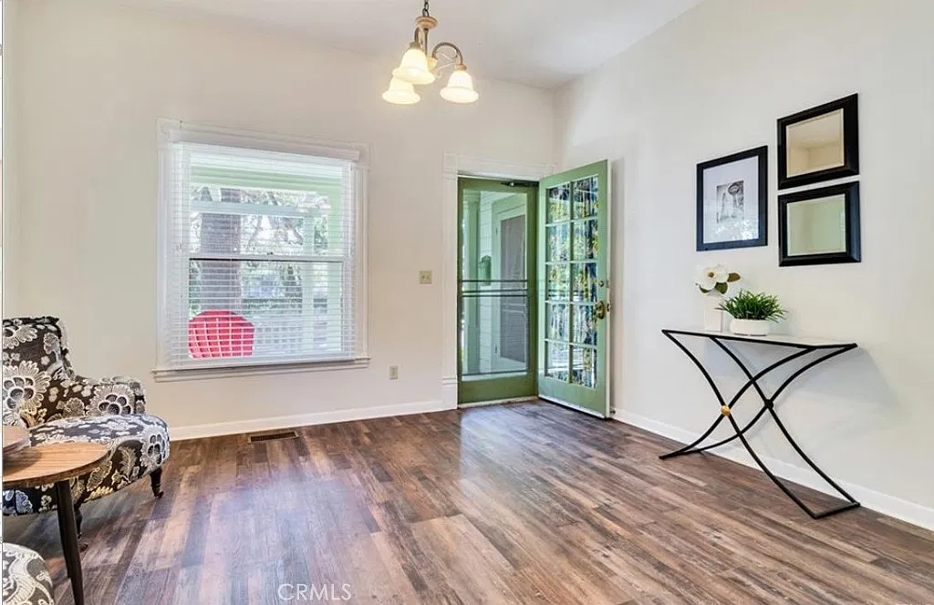 2 bed, 980 sqft, $2,300 — Photo 4