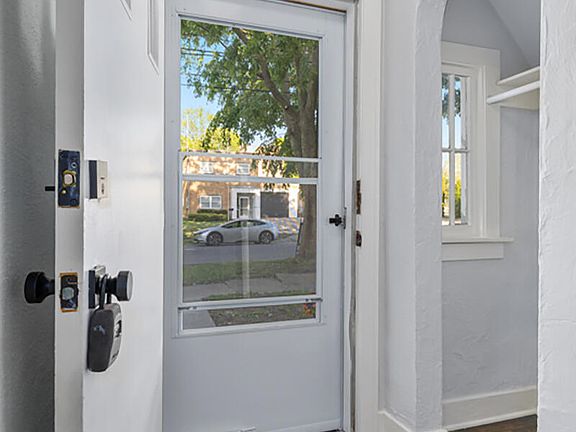 5th image of 1816 Todd Ave