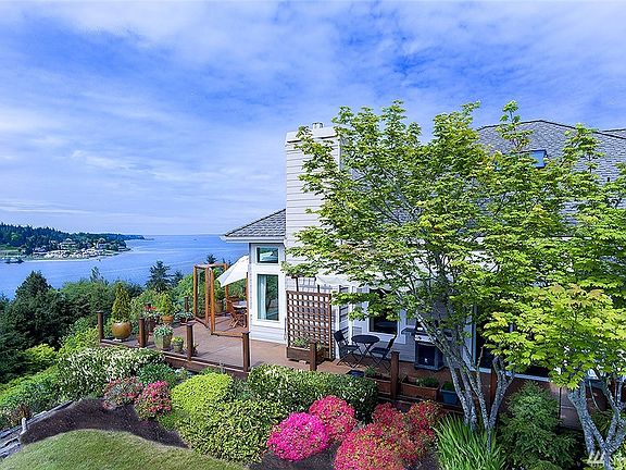 3rd image of 151 Windrose Dr
