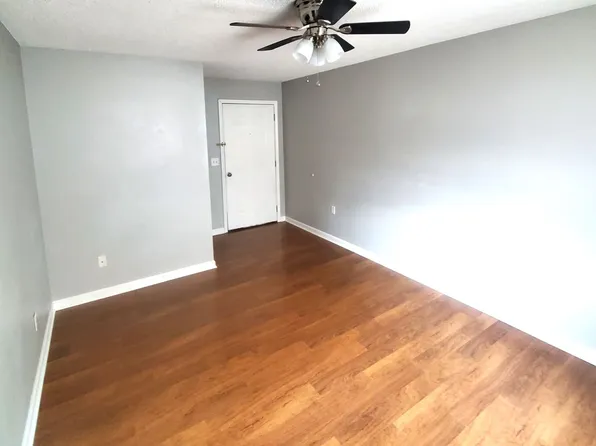 Cozy 1 bedroom, 1542C Diuguid Dr, Murray, KY 42071