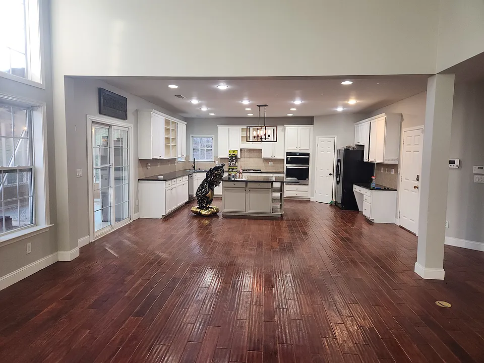 1175 Falkirk Ln