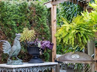 2585 Sinclair Rd #7, Saanich, BC V8N1C1