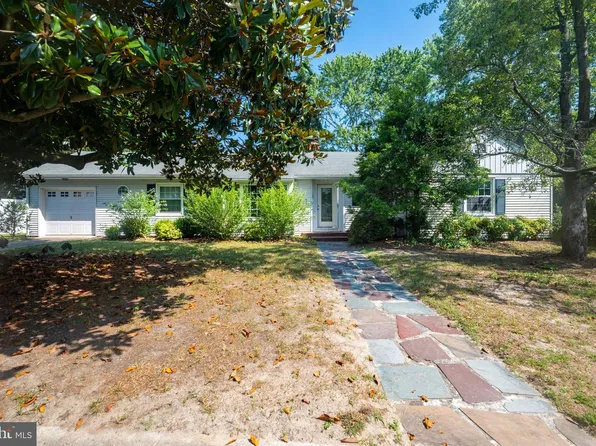 609 Manor Dr, Salisbury, MD 21801