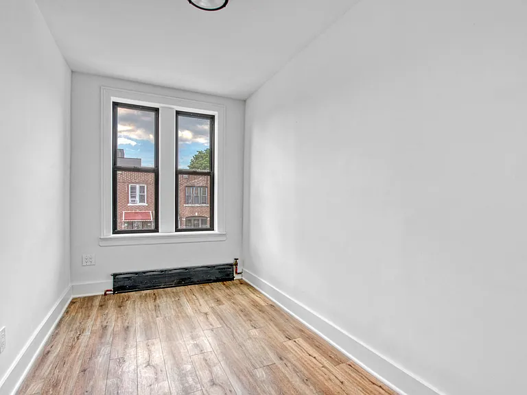 323 Midwood St #2 — Photo 13