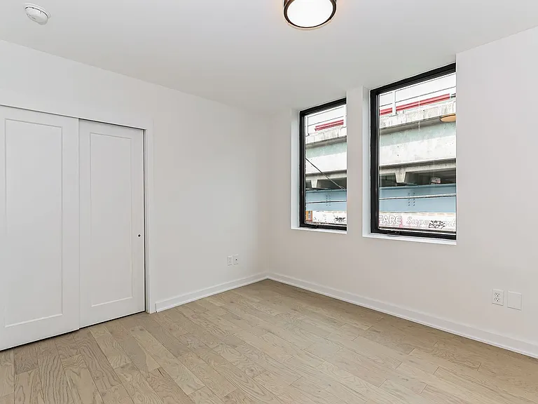 Welcome to Emerald Fox Lofts — Photo 8