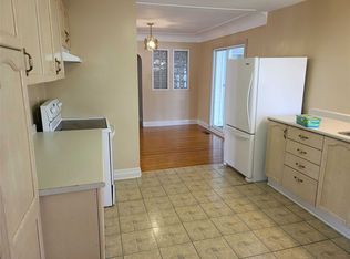 92 Corman Ave, Hamilton, ON L8G3W2