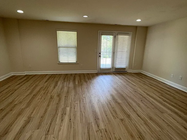 2128 Whitesmith Dr — Photo 29