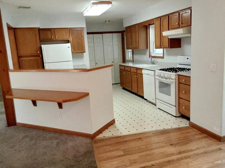5 Jane Ct — Photo 2