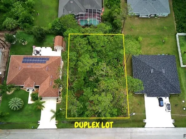 8 Lloshire Path, Palm Coast, FL 32164