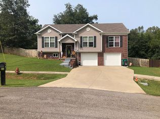 122 Apple Ct, Radcliff, KY 40160