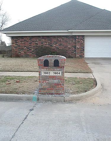 2nd image of 3804 Belhaven Cir