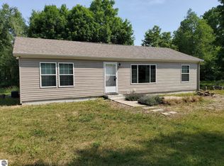 3510 W 18 1/2 Rd, Mesick, MI 49668