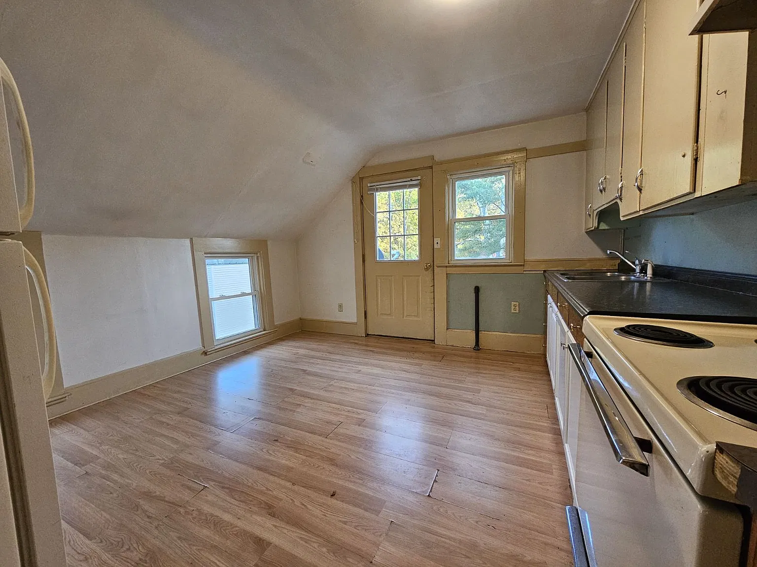 2 bed, 780 sqft, $1,600 — Photo 3