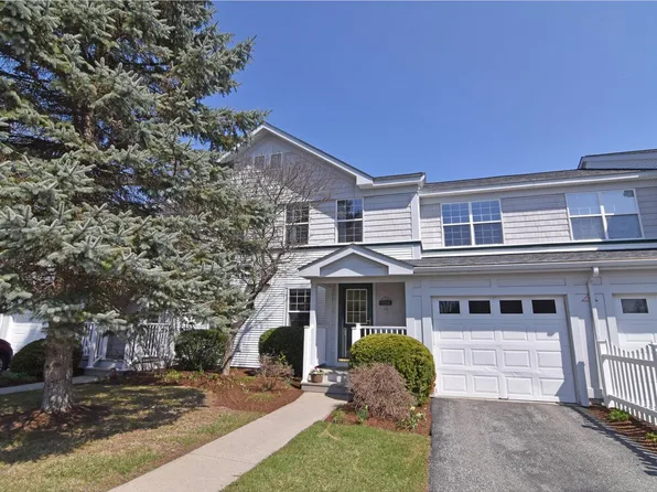 10 Stonington Circle, South Burlington, VT 05403