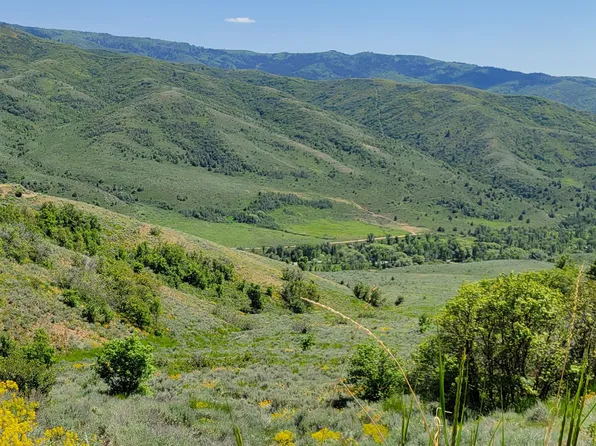 12737 E High Pine Cir N, Huntsville, UT 84317