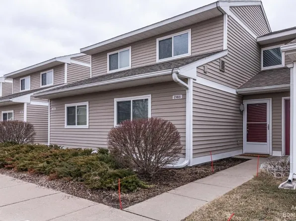 2165 Stone School Cir, Ann Arbor, MI 48108