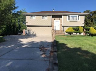 414 Freeman Ave, Brentwood, NY 11717