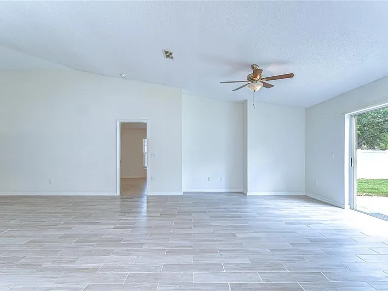 18303 Elmhurst Ln — Photo 18