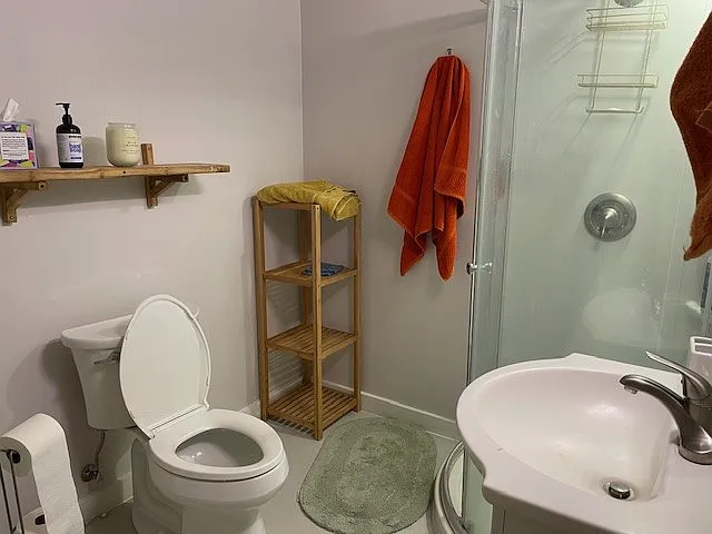 409 E Lamme St #B — Photo 7