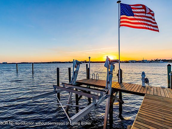 4th image of 1675 Lands End Rd