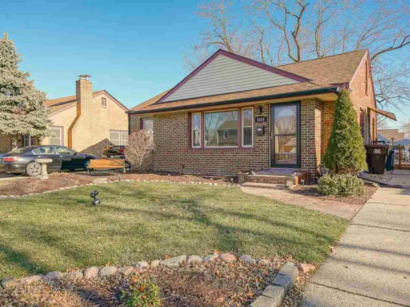 5029 Arlington St, Loves Park, IL 61111