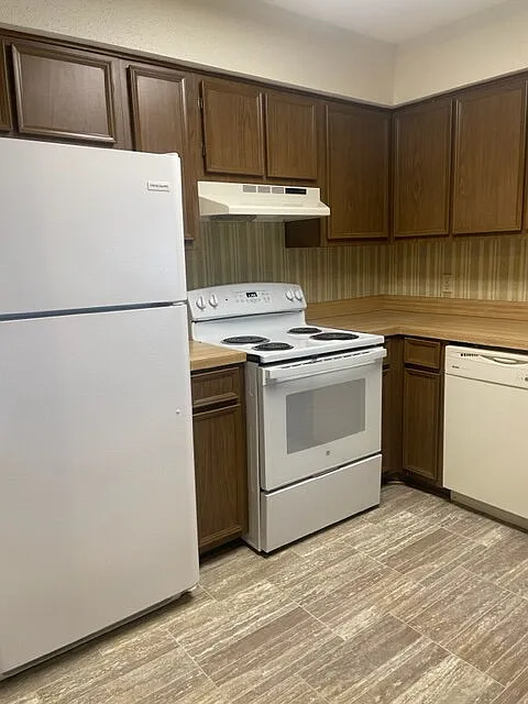 2 bed, 1.0 bath, 864 sqft, $1,295 — Photo 4