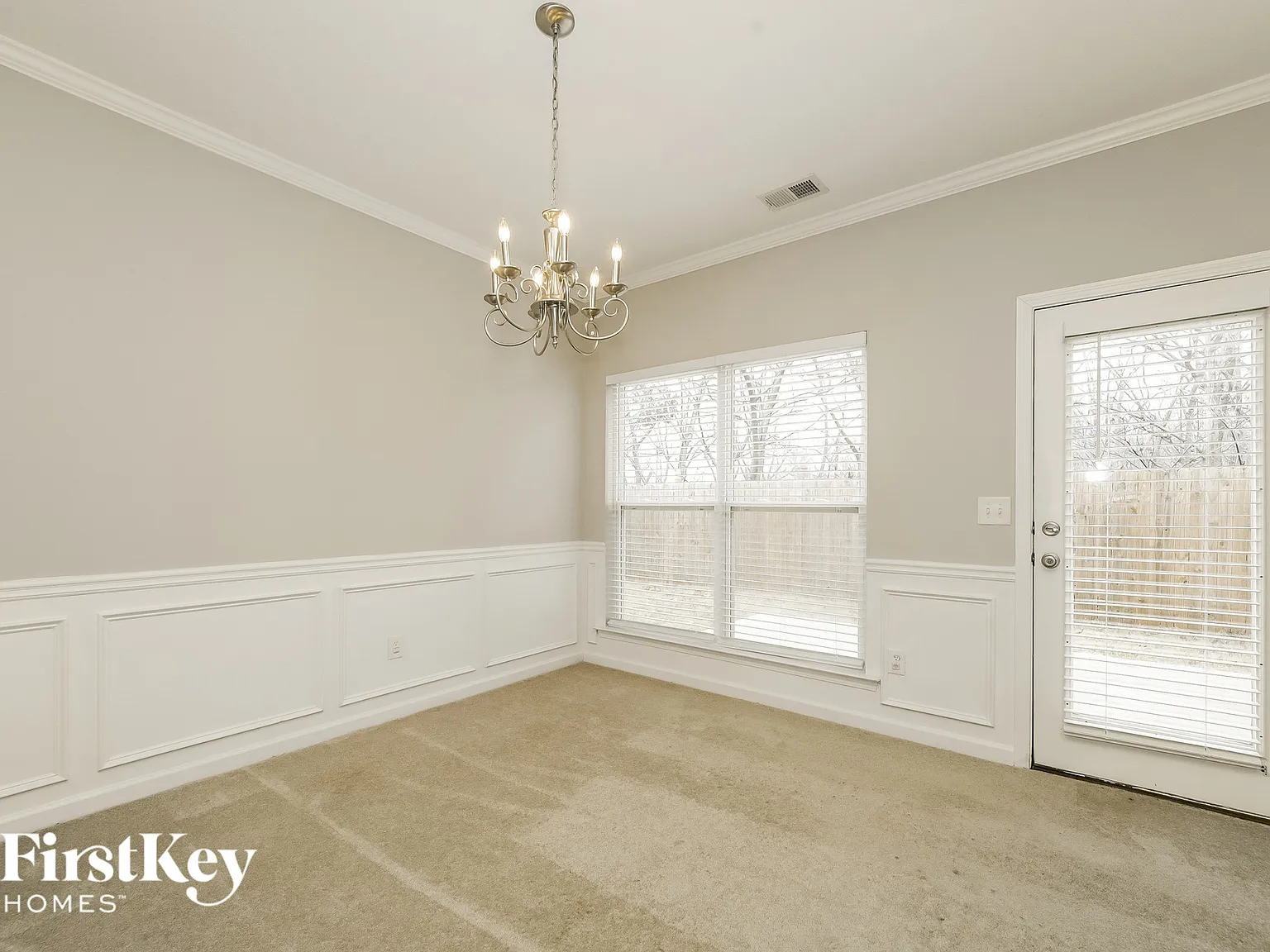 3 bed, 2.5 bath, 2189 sqft, $2,365 — Photo 4