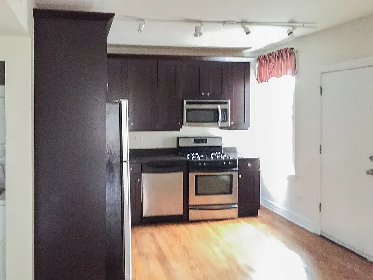 3808-16 N. Sheffield — Photo 37