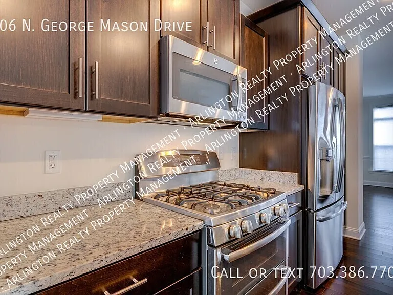 306 N George Mason Dr — Photo 2