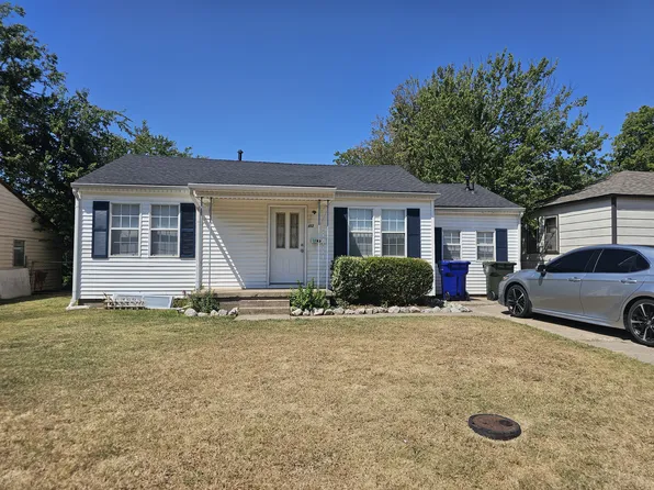 1112 Jet Dr, Midwest City, OK 73110