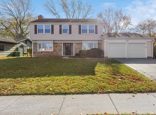 1111 Plum Grove Cir, Buffalo Grove, IL 60089