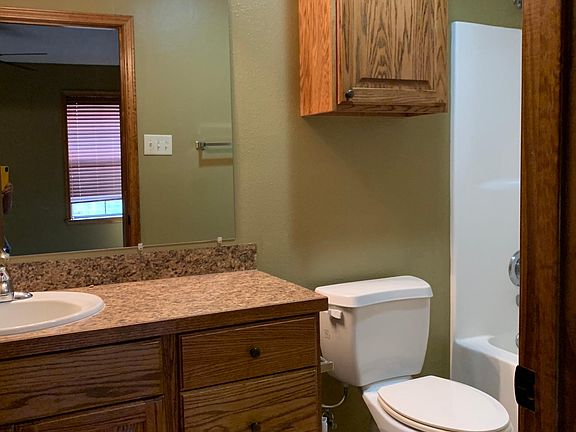 3rd image of 5154 Garland Dr #B