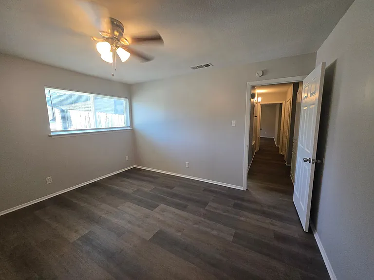 3221 Dreeben Dr #101 — Photo 19