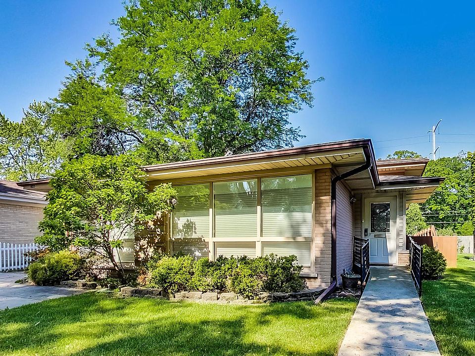 1st image of 922 Leamington Ave