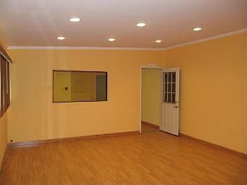 5th image of 1828 W Burbank Blvd