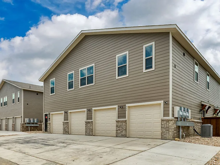 611 Harvest Moon Dr — Photo 18
