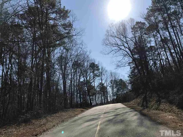 321 Shawnee Dr, Louisburg, NC 27549