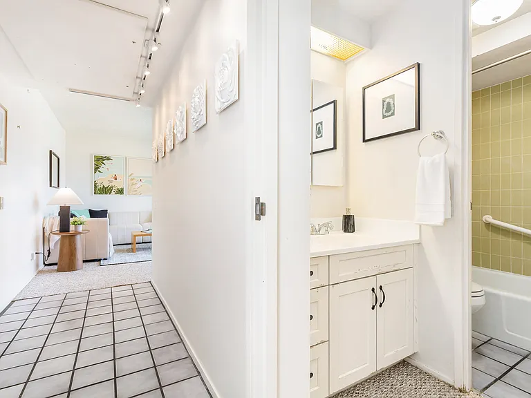 225 Queen St #21D-1-1 — Photo 13