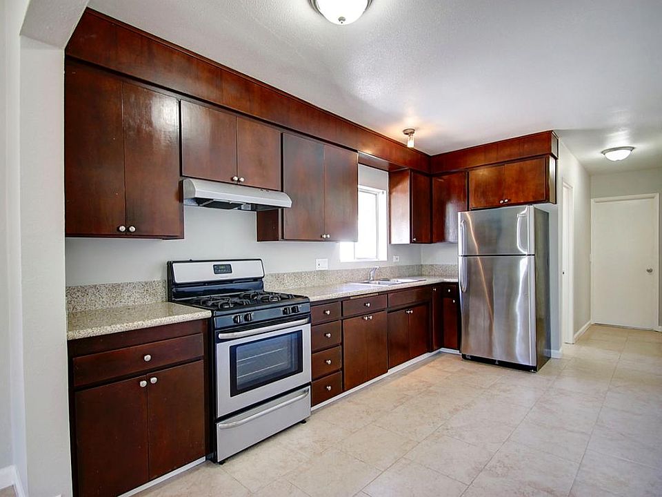 1st image of 792 Grossmont Ave #B