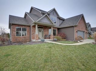 2 Fletcher Ct, Savoy, IL 61874