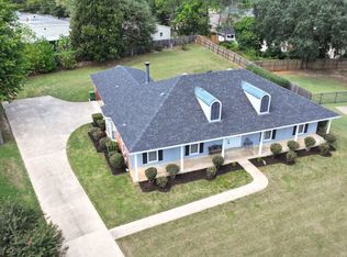 51 Lake Forest Dr, Montgomery, AL 36117