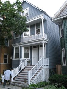 2427 W Cullom Ave, Chicago, IL, 60618