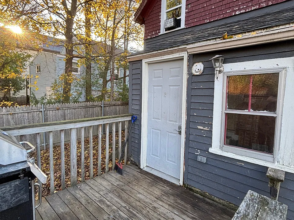 12 Boynton St #1